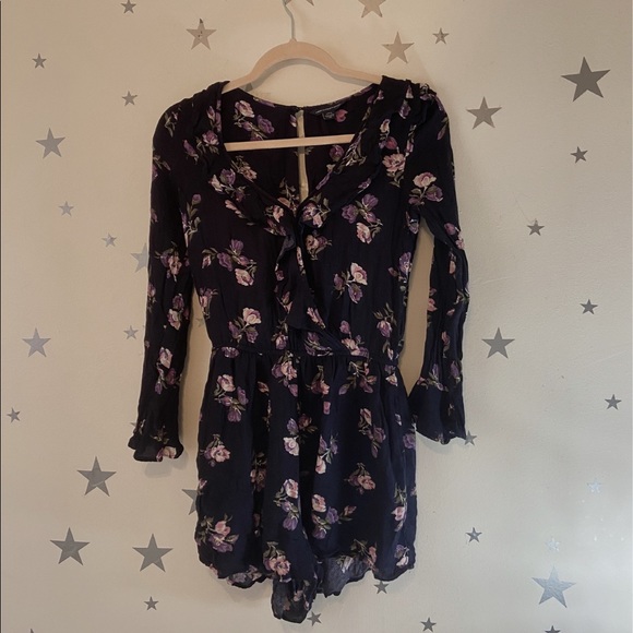 American Eagle Outfitters Dresses & Skirts - Flower Romper